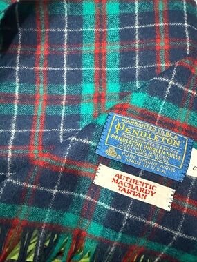 Pendleton 100% Virgin Wool Tartan Scarf Blue Green Red Fringe Classic Rectangle